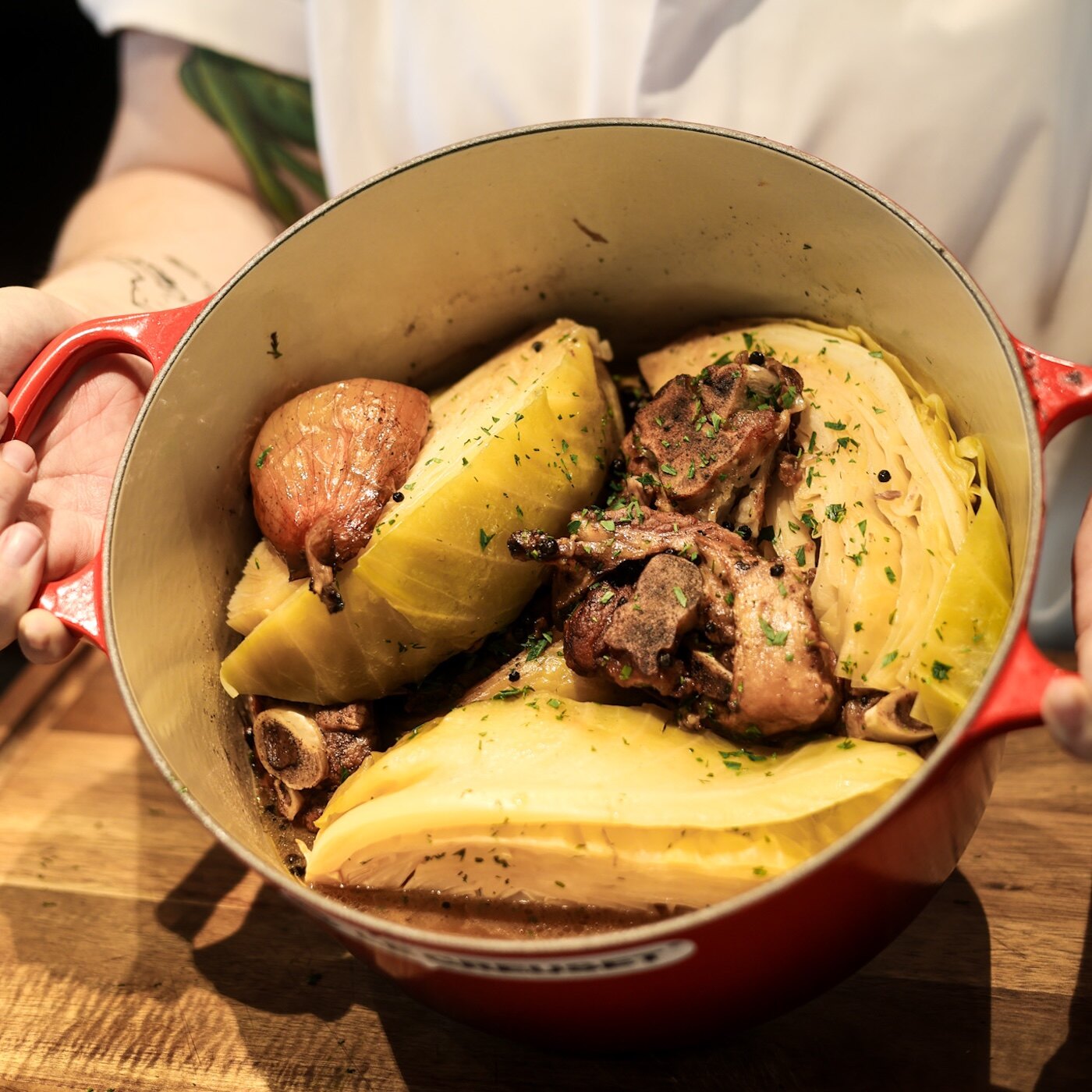 Ferdiglagd fårikål i gryte