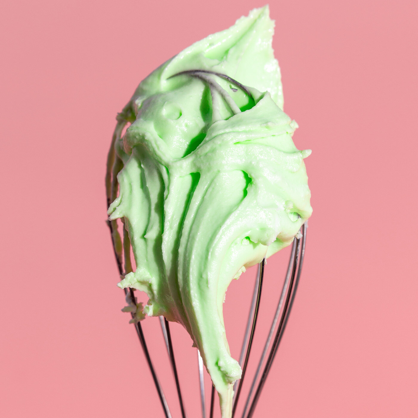 Visp med grønn smørkrem