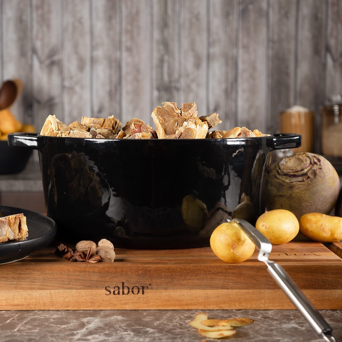 Støpejernsgryte med pinnekjøtt