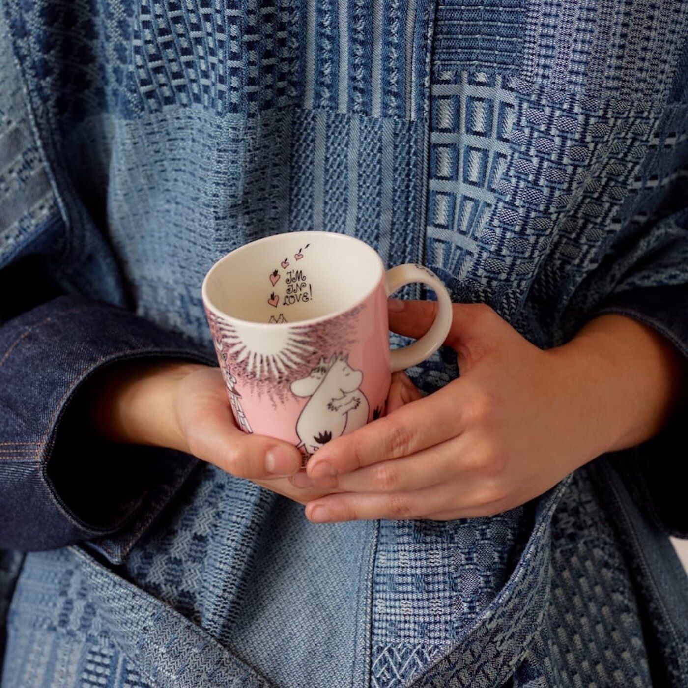 Mummikoppen Kjærlighet med tekst på innsiden
