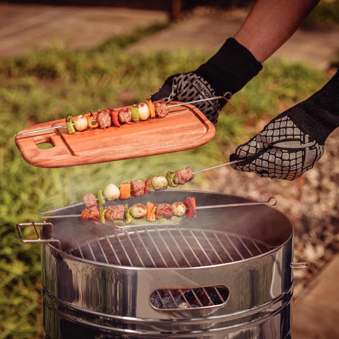 Grillspyd legges p&aring; grill