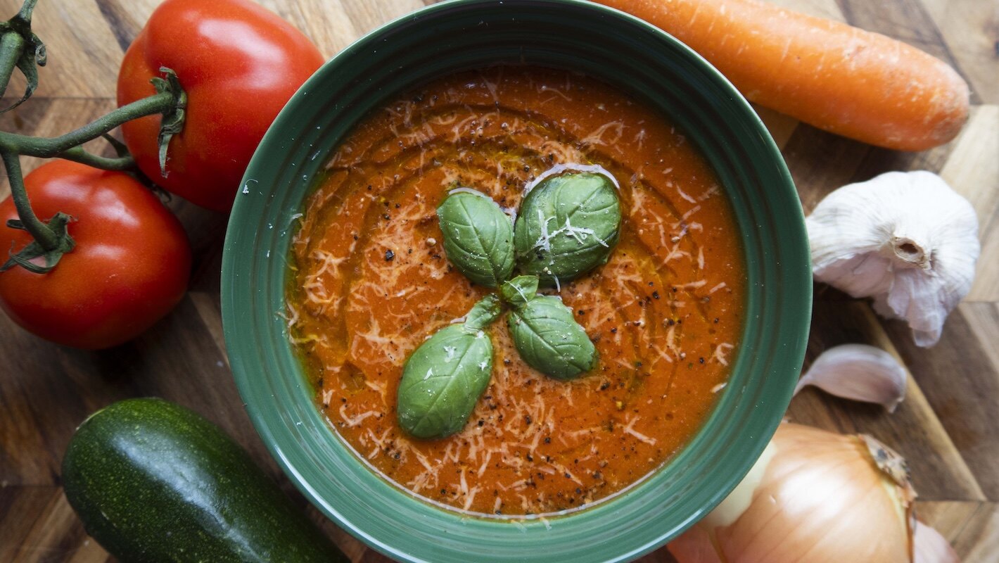 Tomatsuppe med grønnsaker